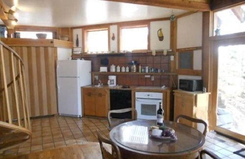 Cripple Creek Cabaña | All Fees Included-Romantic Mountain Getaway Honeymooner Cozy Cottage w/ Hot tub.