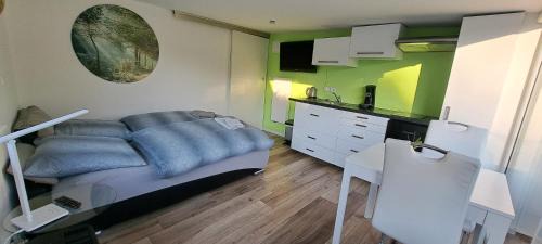 Vennhausen Apartamento | All-in-One Apartment mit eigener Sonnenterrasse im Garten