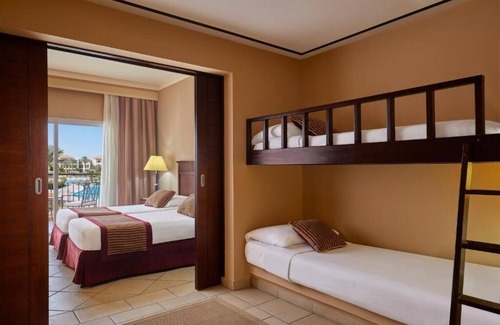 Sharm El Sheikh Hotel | All‑Inclusive Beachside Escape: Water Sports, Tenis, Spa & Family Activities