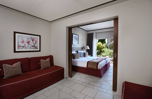 Sharm El Sheikh Hotel | All‑Inclusive Beachside Escape: Water Sports, Tenis, Spa & Family Activities