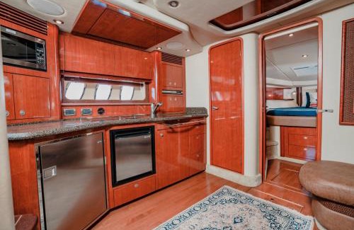 Puerto Aventuras Alquiler De Eote | All-included private charter