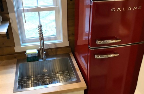Nice Cabina | ALL INCLUSIVE AMENITIES:Kayak,SUP,Pedal Boat,PingPong,Pickleball,Movie Nt &MORE!