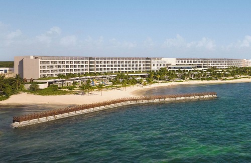 Punta Sam Casa | All-Inclusive Beachfront Escape w/ Pools, Private Butler, Golf & Live Shows