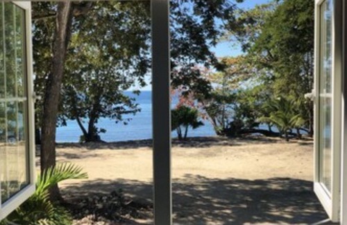 Orange Bay Casa | All Inclusive Negril Beachfront Family Villa located in a gated country club