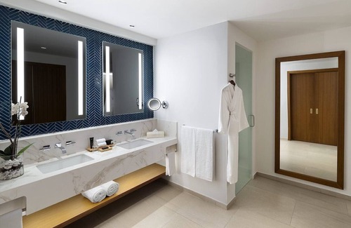 Punta Cana Hotel | All-Inclusive Punta Cana Resort w/ Premium Casino Fun - 13 Pools, 9 Restaurants!