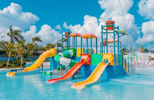 Punta Cana Hotel | All-Inclusive Punta Cana Resort w/ Premium Casino Fun - 13 Pools, 9 Restaurants!
