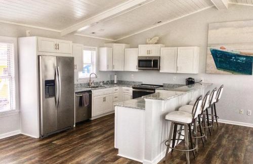 Surf City Casa | All Marshed Up - 1 block to Beach & Spectacular Marsh View