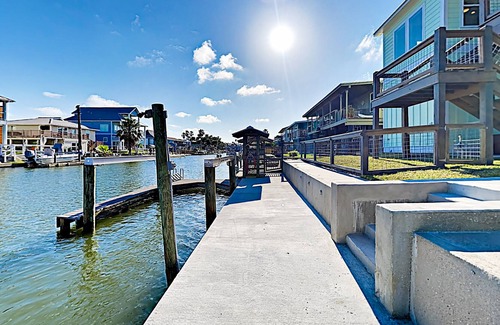 City-by-the Sea Casa | All-New Build & Furnishings: Canal-Front Stilted Home w/ Private Decks