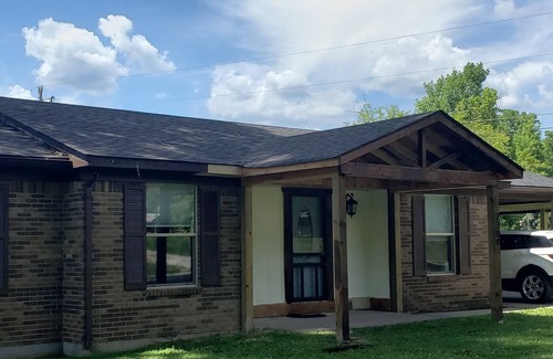 Stanton Casa | All Newly remodeled-- stylish luxury nestled in rural neighborhood - Forest View