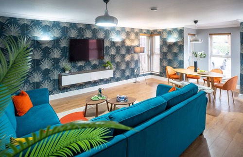Worcester Casa | All Saints