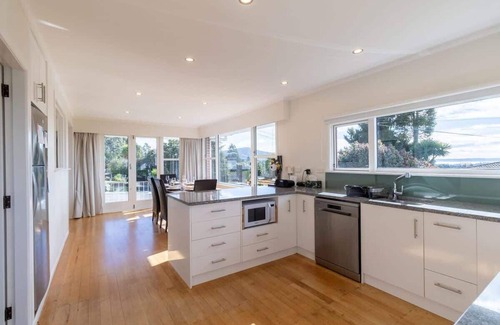 Springfield Casa | All Seasons Escape | Great Hilltop Location