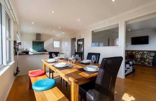 Springfield Casa | All Seasons Escape | Great Hilltop Location