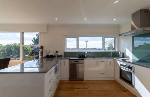 Springfield Casa | All Seasons Escape | Great Hilltop Location