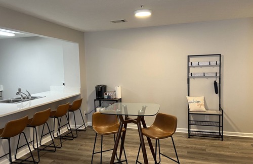 Auburn Condominio | All Things Auburn, Walkable to Campus and University Related Activities!