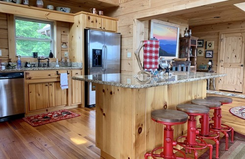 Lake Lure Cabina | NEW LISTING! All Year Mountain/Sunset Views ~ Updated cabin ~ Best view in Lake Lure by RedAwning