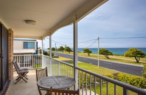 Kianga Casa | Allawah Beach House - 29 Dalmeny Drive, Kianga