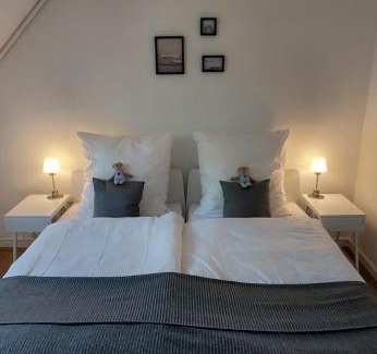 Bergerhausen Apartamento | AlleeSuite, Nähe Messe, RÜ, Baldeneysee, Zentral, NETFLIX