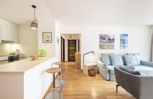 Engadin Scoul Apartamento | 9 valoraciones sobre "e-domizil": 4. 58 de un máximo de 5. 0 puntos