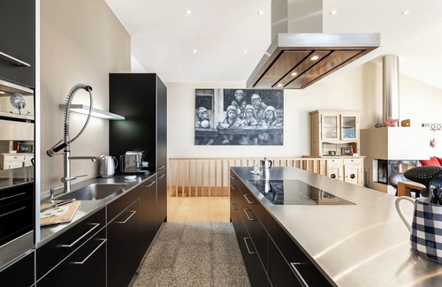 Engadin Scoul Apartamento | 12 calificaciones de "e-domizil": 4. 82 de un máximo de 5.0 puntos