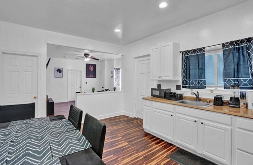 Allentown Apartamento | Allentown paradise near ppl center -1 paid parking per booking