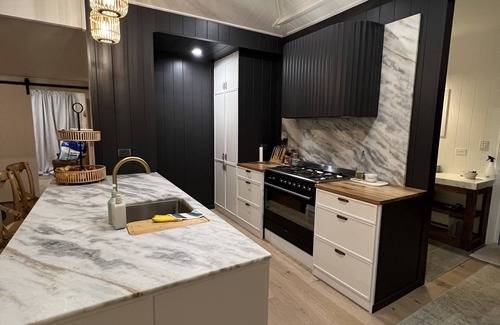 Currumbin Casa | Alley Beach House Currumbin with rooftop deck & plunge pool opposite the beach