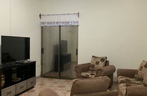 Leon Casa | Allison's Place - Leon