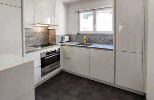 Davos-Platz Apartamento | Allod Park Haus B 403 by Interhome