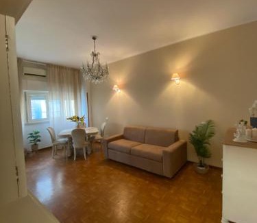 Quartiere XX Ardeatino Apartamento | Alloggio Turistico Agiati