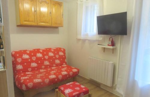 Allos Apartamento | ALLOS village STUDIO cosy avec balcon