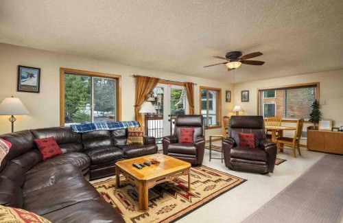 Government Camp Casa | Alltitude Chalet