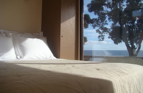 Porto Judeu Cama Y Desayuno | ALLuar Lodge