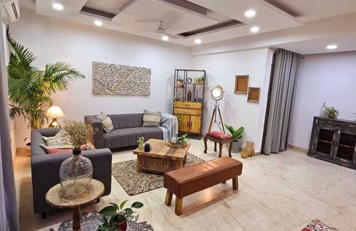 Sector D Apartamento | Alluring, Affluent, Artistic Aparment 1 Room - Vasant Kunj