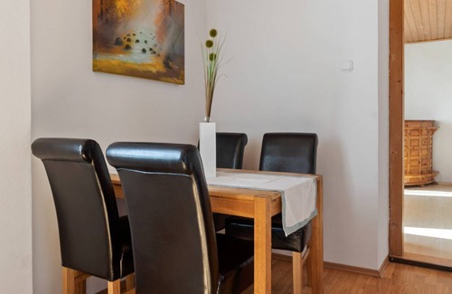 Sandl Apartamento | Alluring Apartment in Sandl with Balcony