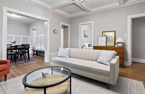 Des Moines Casa | Alluring Home Near Drake University