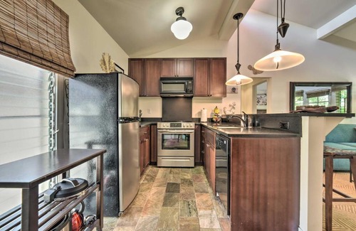 Historic Lahaina Front Street Apartamento | Alluring Lahaina Condo with Walkable Location!