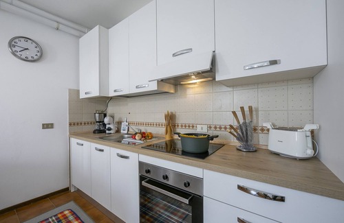 Barbarano Apartamento | Alma - 100m Near Lake, Salò, Italy