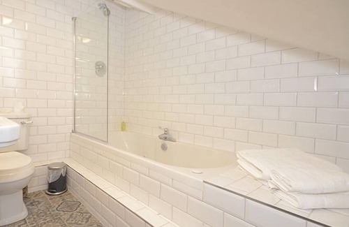 Sowerby Bridge Hotel | Alma Inn