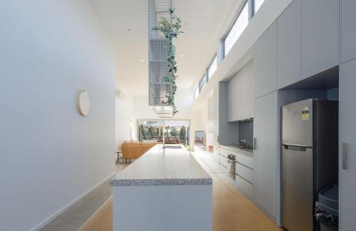 Port Fairy Casa | Alma on Barclay