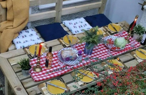 Penmaenmawr Cabaña | Alma's Cottage in N. Wales quirky & cosy. Great views and for exploring.