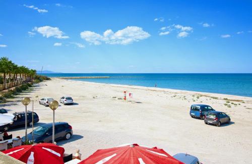 Playa de la Almadrava Apartamento | Almadrava Playa Apartamento by CARLOSFERIEN