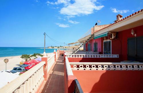 Playa de la Almadrava Apartamento | Almadrava Playa Apartamento by CARLOSFERIEN