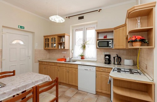 Eger Apartamento | Almafa Apartmanház