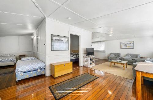 Crescent Head Casa | Almare 7 Gowing Street