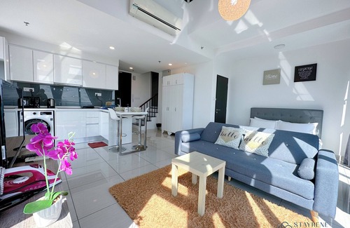 Nusajaya Condominio | Almas Suites Puteri Harbour by Stayrene