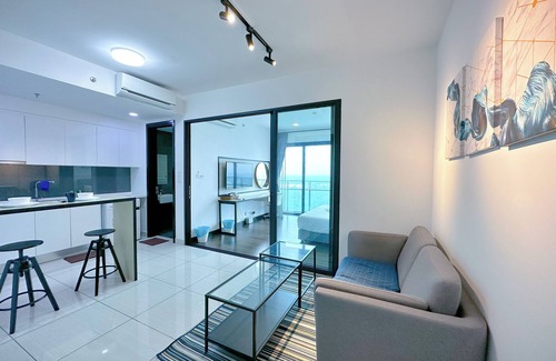 Nusajaya Condominio | Almas Suites Puteri Harbour by Stayrene