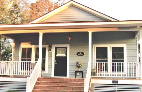 Morehead City Casa | ALMOST NEW cottage in quaint historic downtown Morehead City. Built in 2020.
