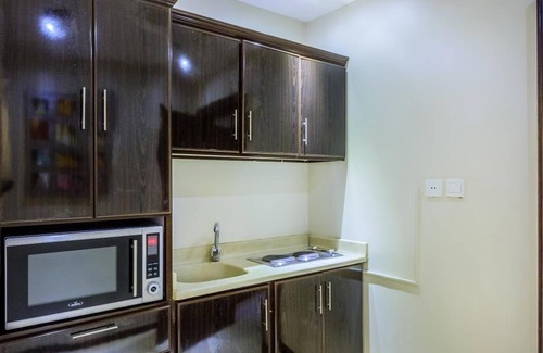 Al Malaz Hotel | AlMuhaidb Furnished Units King Abdulaziz