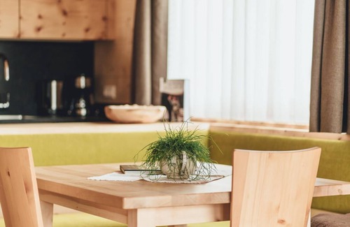 Albeck Cabina | Almwohnung Bretthöhe - Hiaslhütte & Almgasthof Hiasl Zirbenhütte