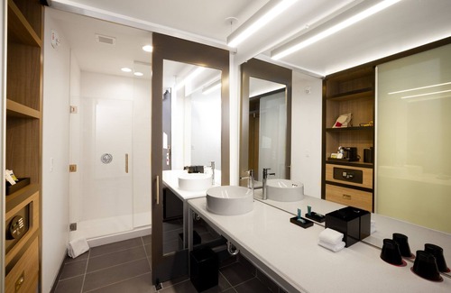 Montopolis Hotel | Aloft Austin Airport