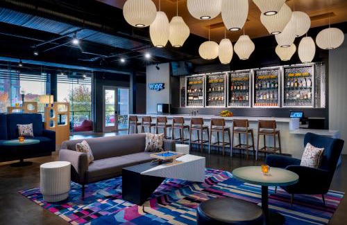 The Vista Hotel | Aloft Columbia Downtown